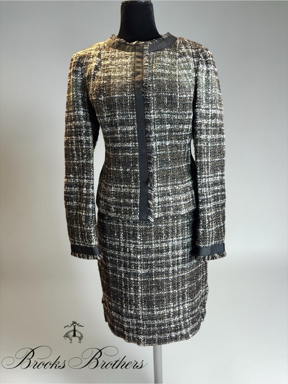 BROOKS BROTHERS Tweed Skirt Suit Set Black Cream Bouclé Fringe Trim  Sz 10/12 - Picture 2 of 7